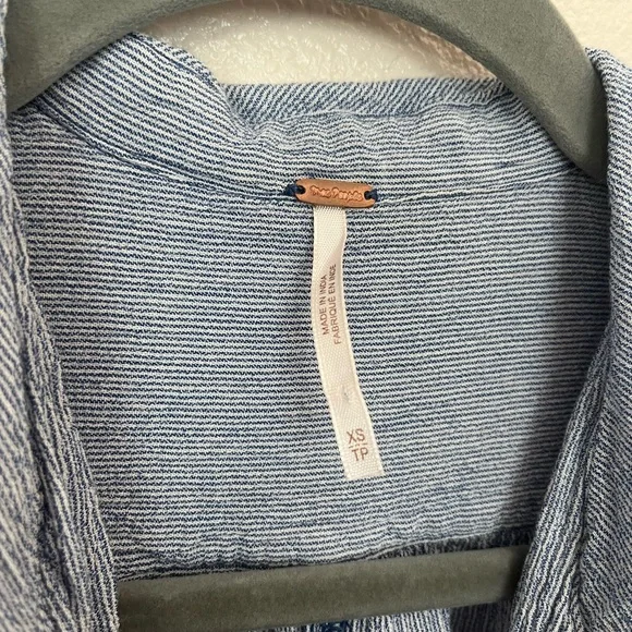 Free People Magic Breeze Button Up
Blue and White Stripe Oversized Flowy Top XS - Picture 4 of 9